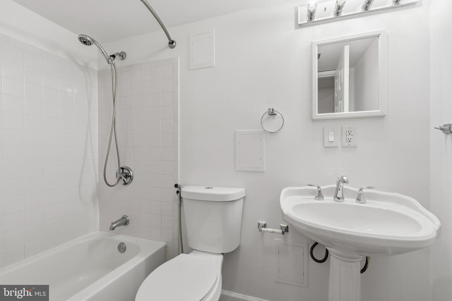 33 Jade Drive photo 42
