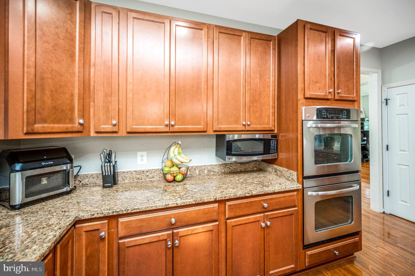 239 Toluca Road photo 41