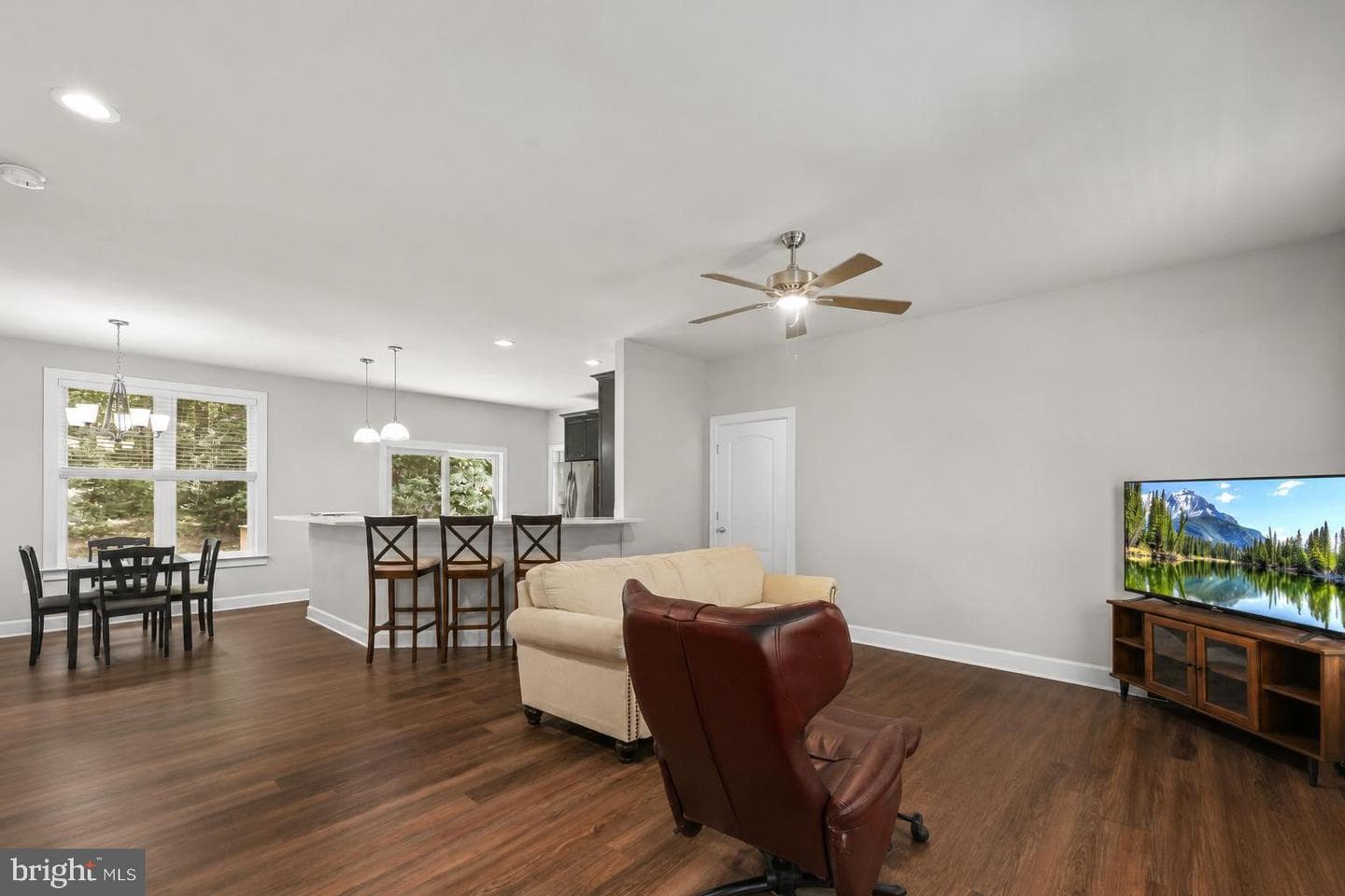 1210 Amherst Avenue photo 15