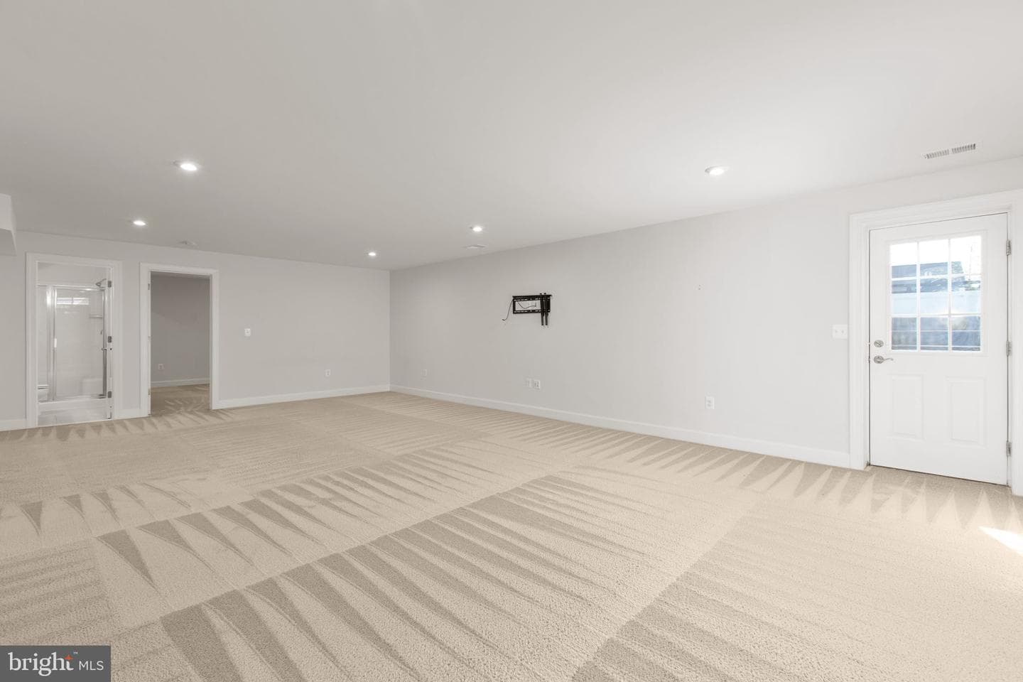 1221 Marigold Street photo 46