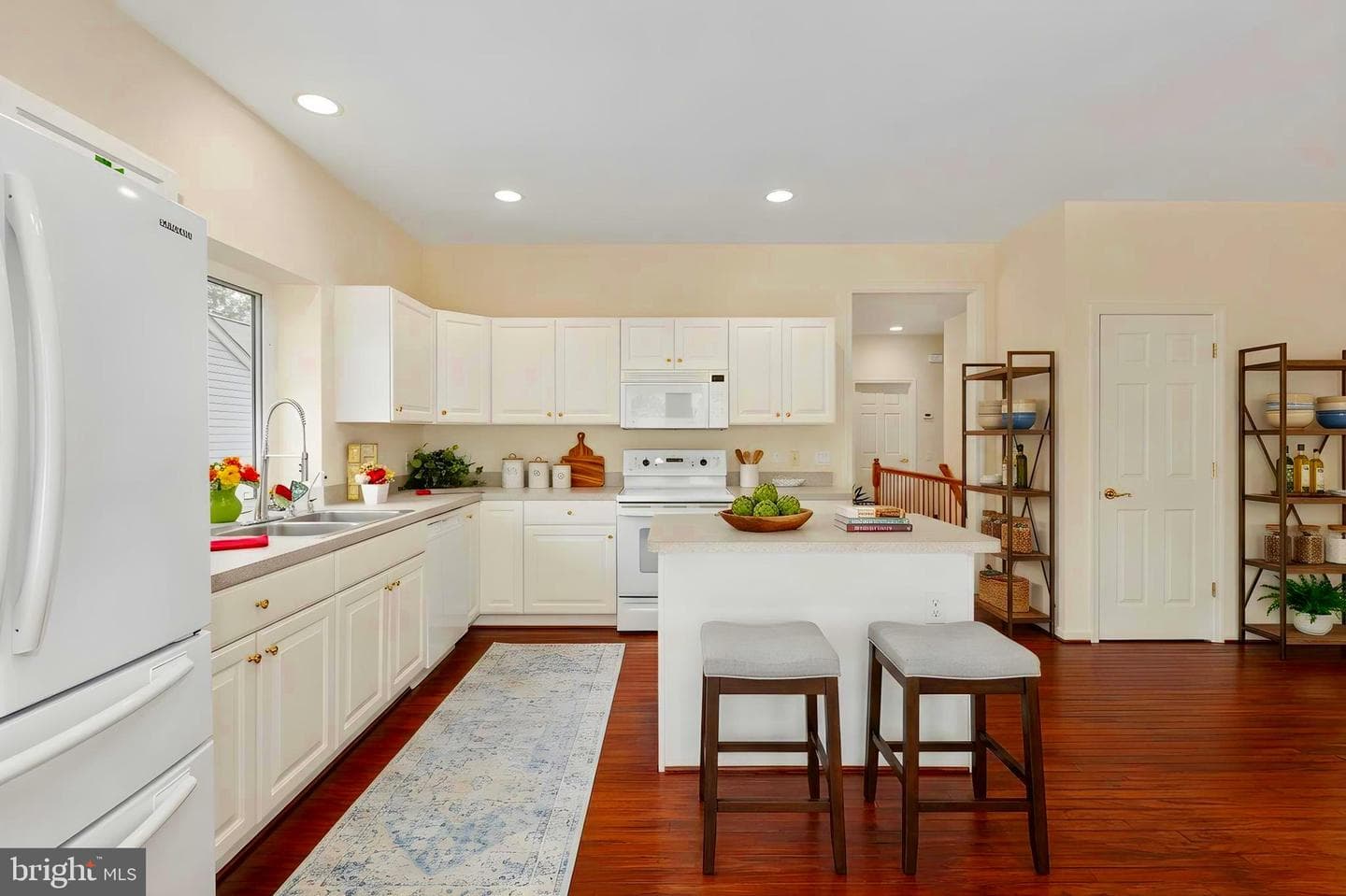 22 Chantilly Place photo 34
