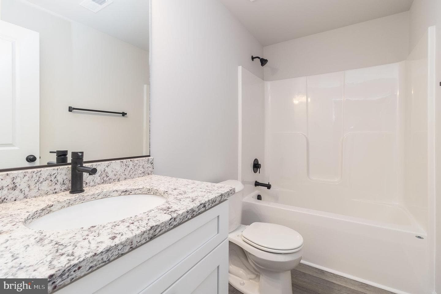 1194 Holly Street photo 19