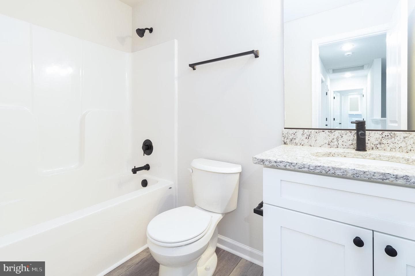 1194 Holly Street photo 24