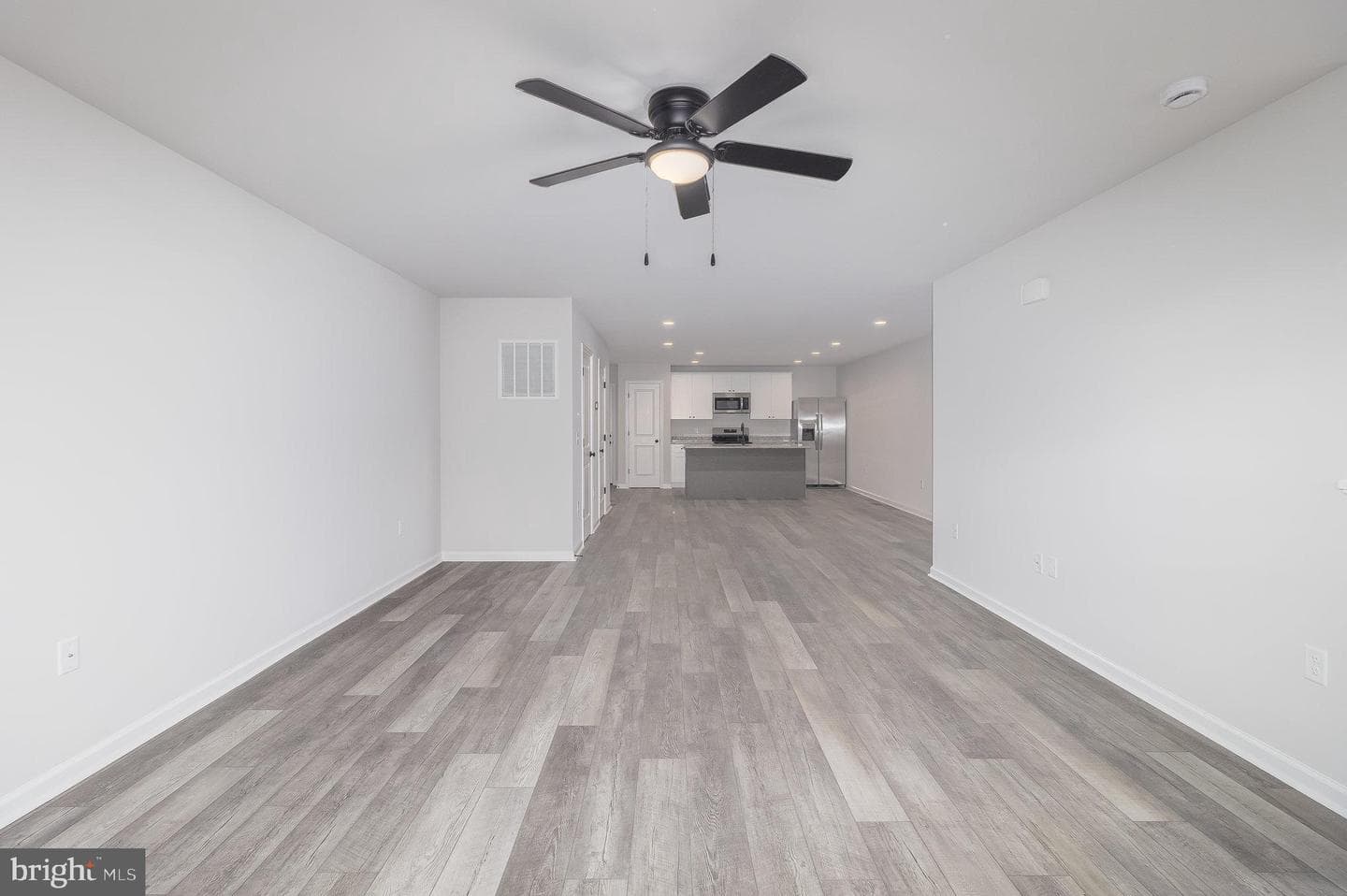 1194 Holly Street photo 5