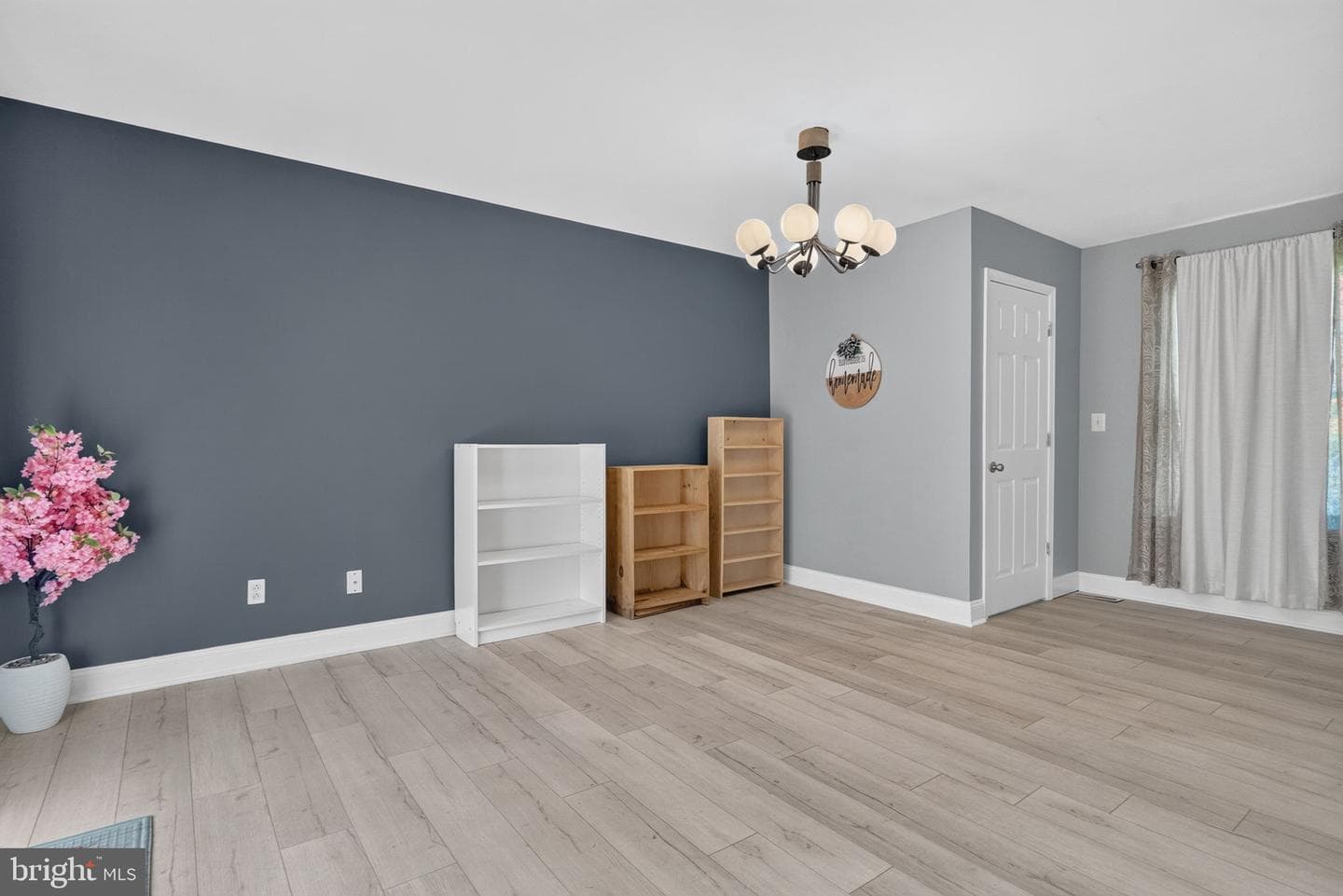 212 Pepper Tree Lane photo 13