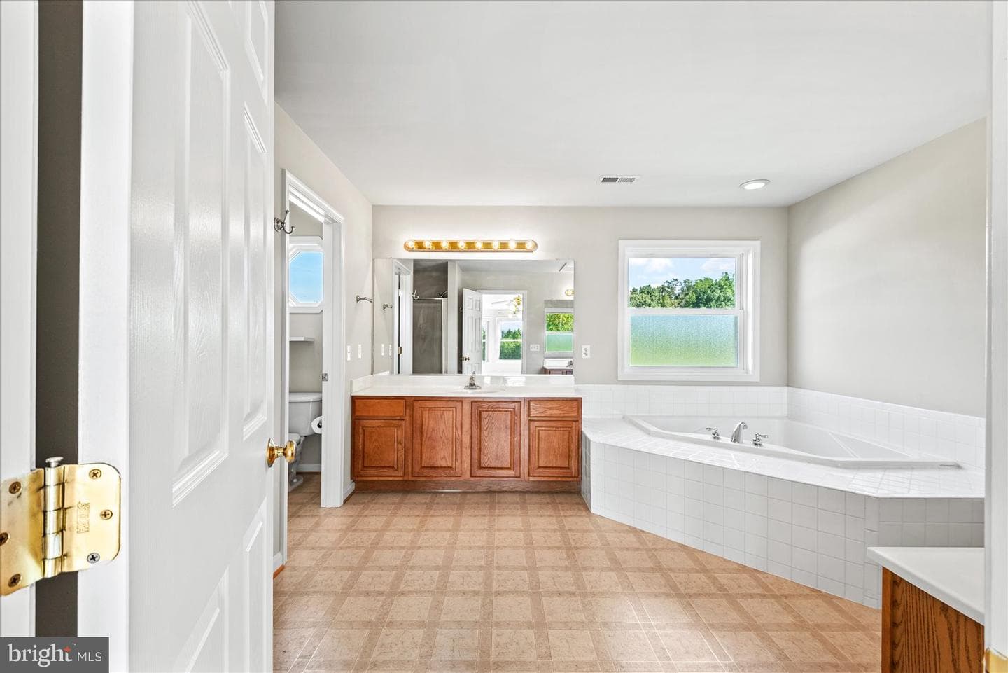 19 Pinto Lane photo 36