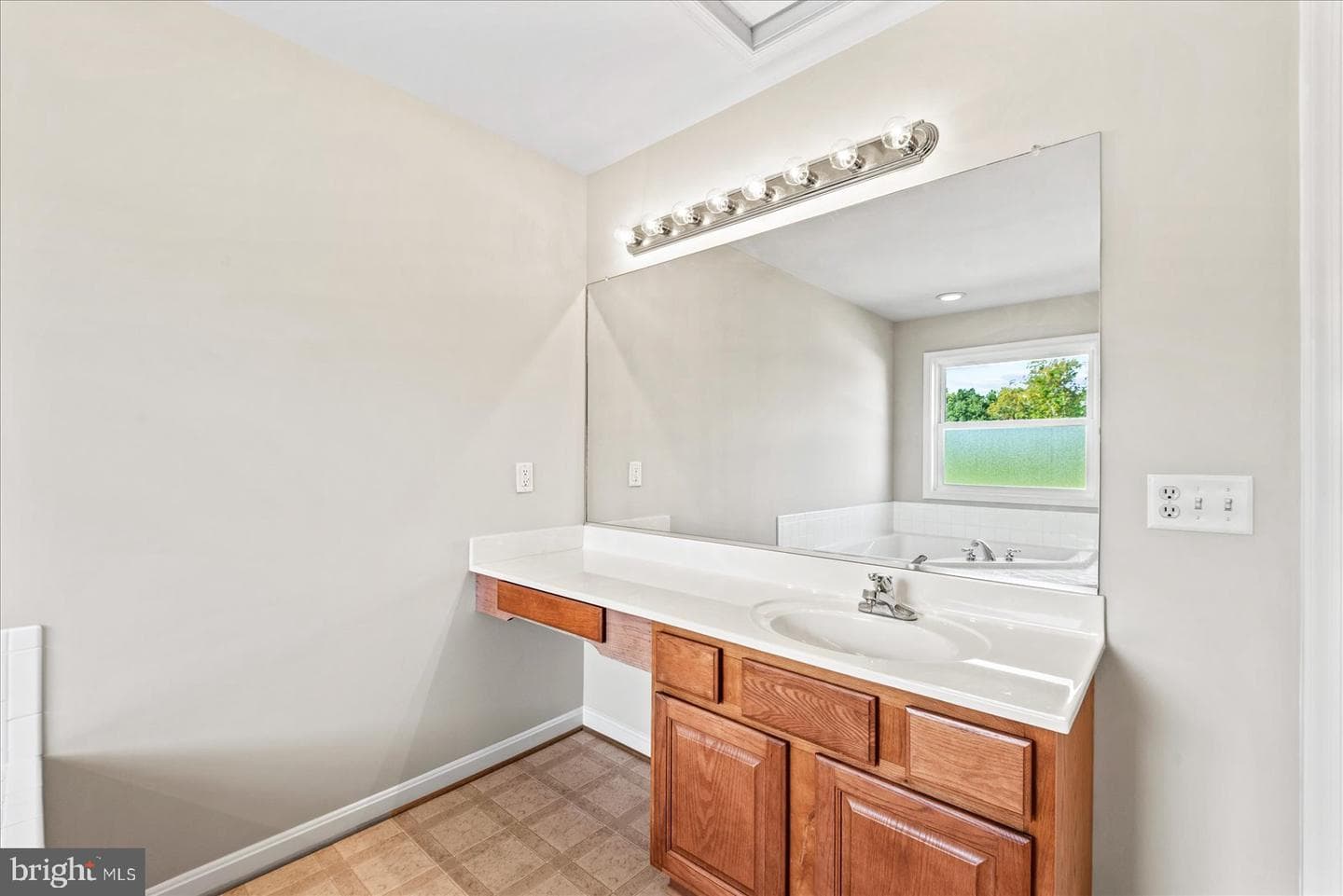 19 Pinto Lane photo 39