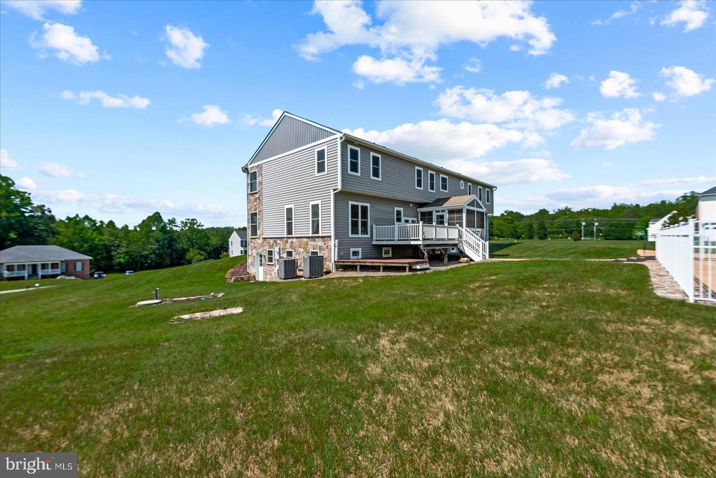 19 Pinto Lane photo 81
