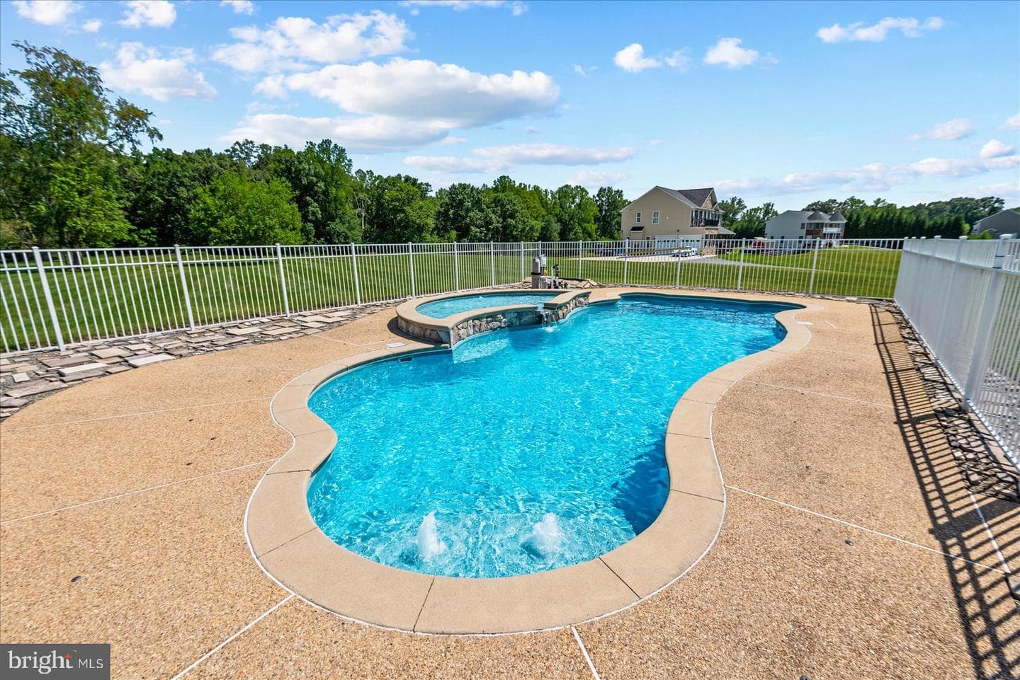 19 Pinto Lane photo 84
