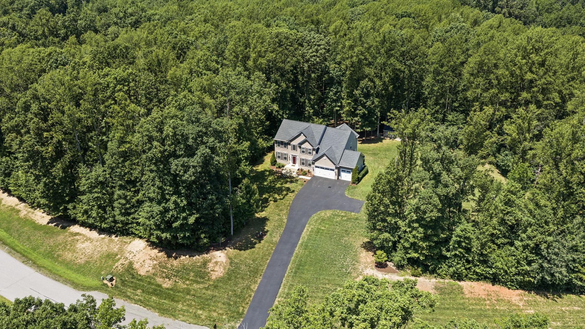 196 McPherson Drive photo 88