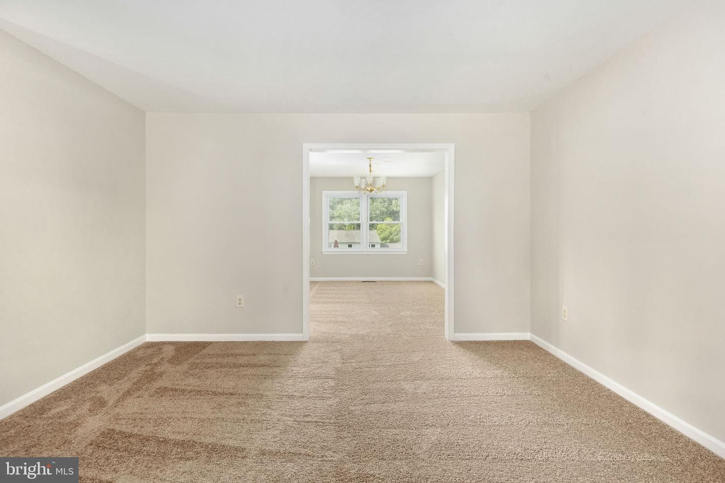 1 Markham Way photo 15