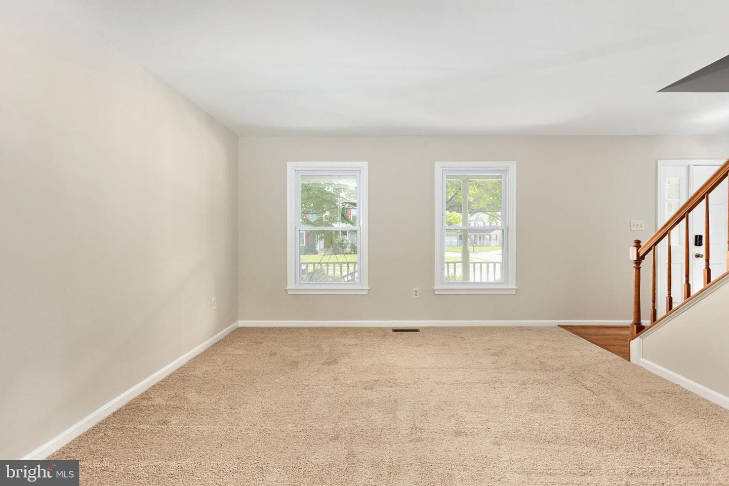 1 Markham Way photo 17