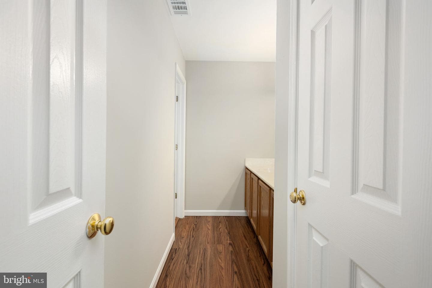 1 Markham Way photo 39