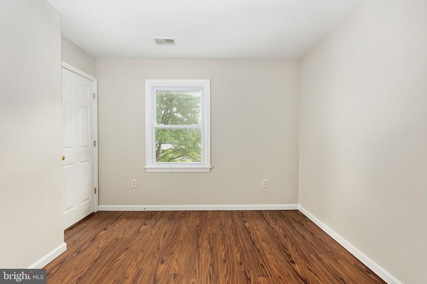 1 Markham Way photo 41