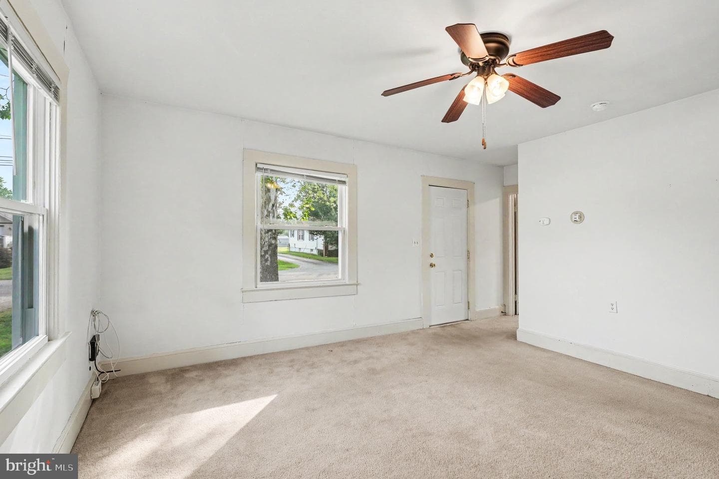 302 E Chatham Street photo 3