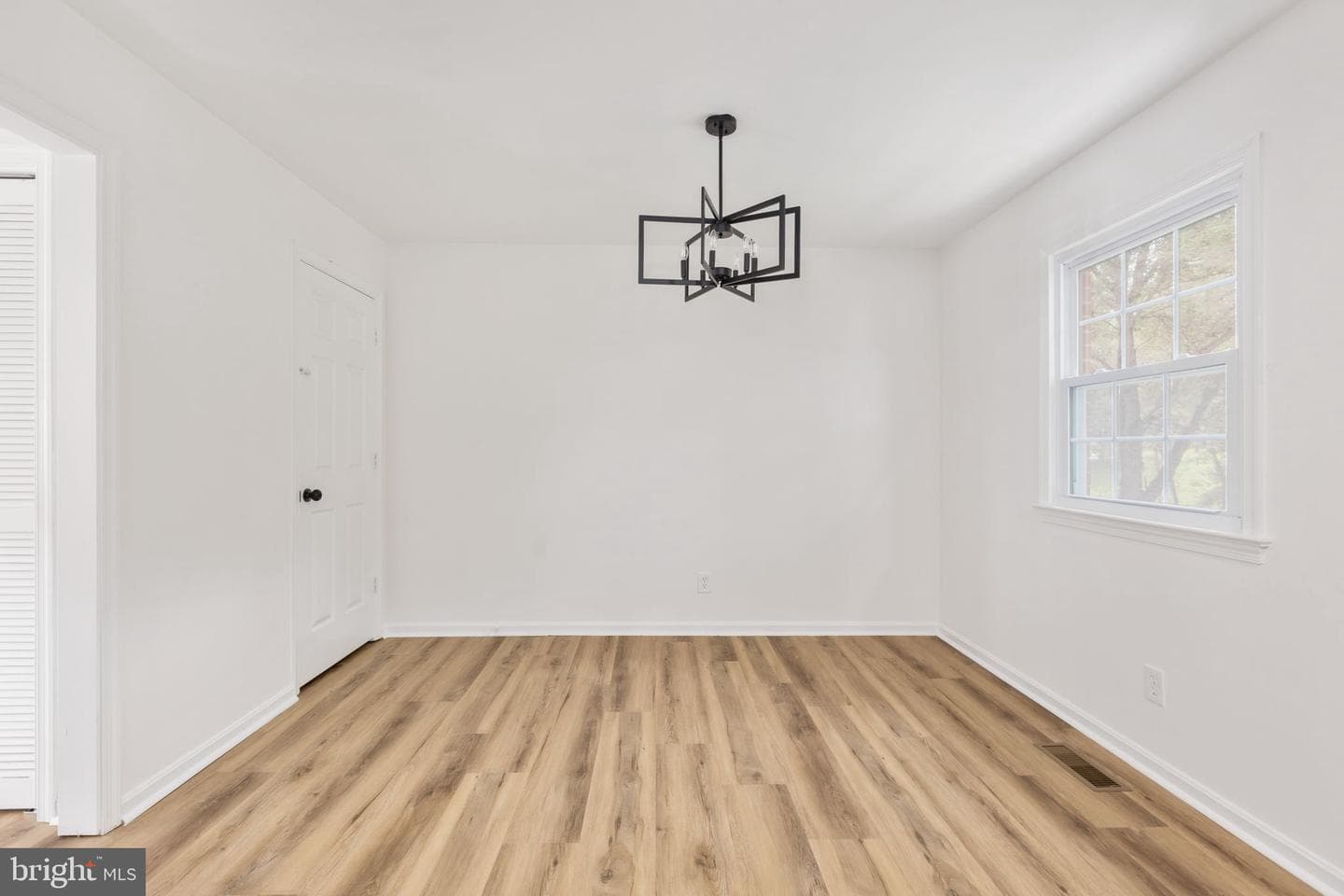 227 Overlook Court photo 18