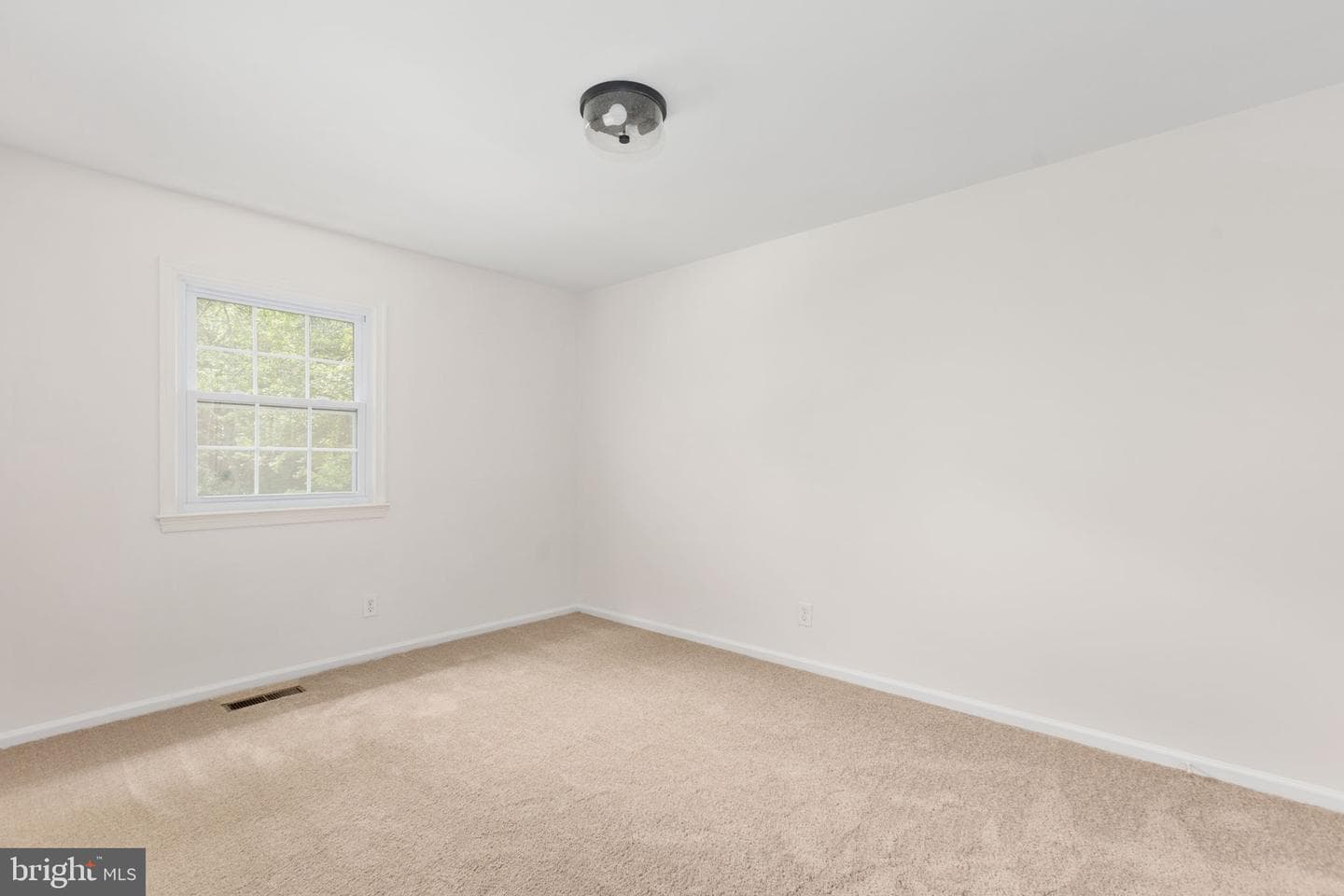 227 Overlook Court photo 32