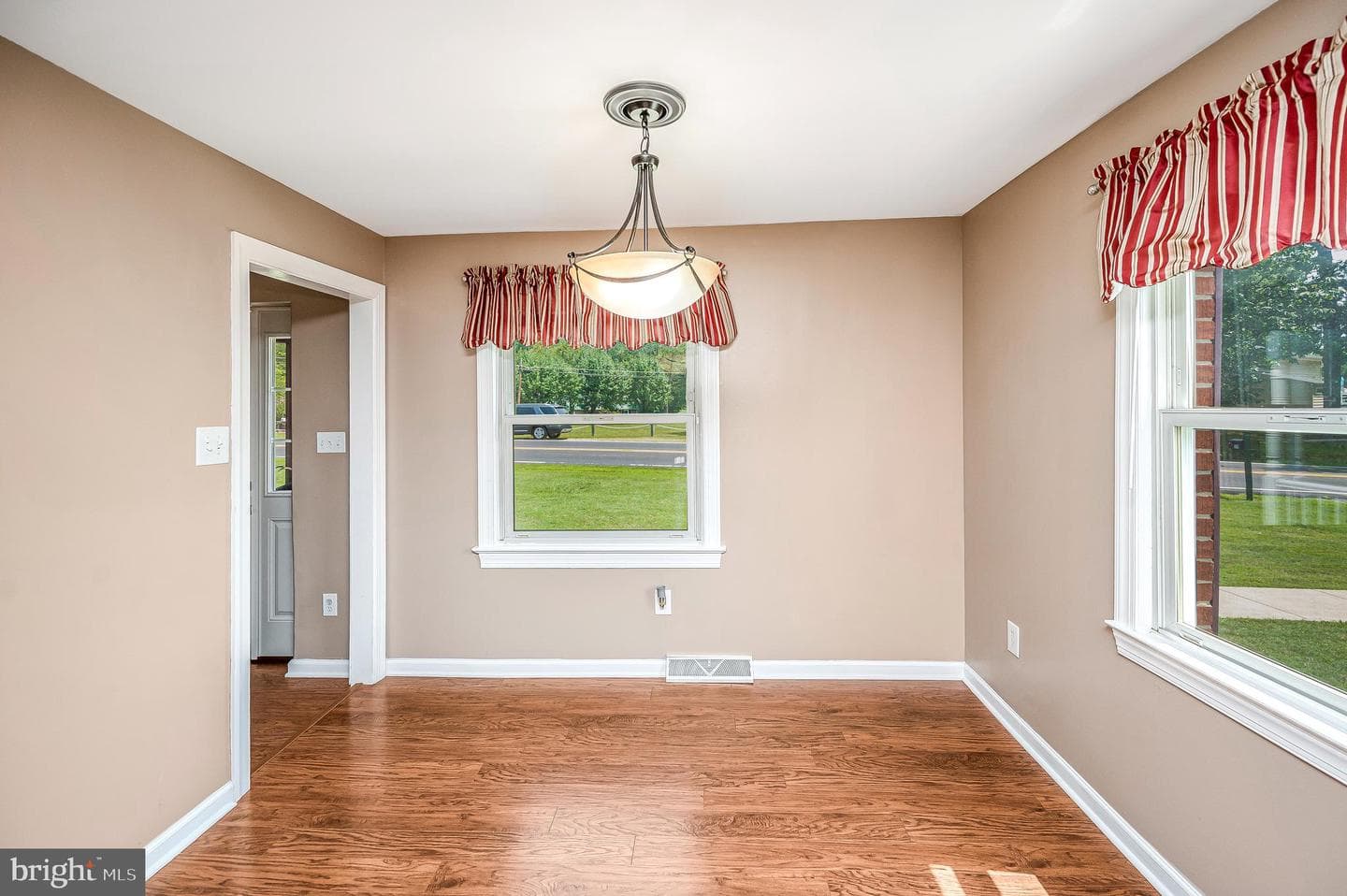 519 Telegraph Road photo 28