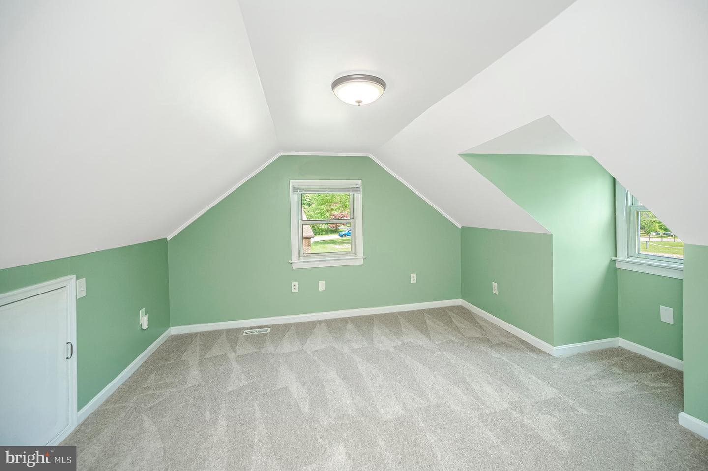519 Telegraph Road photo 39