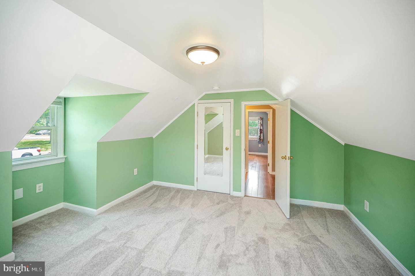 519 Telegraph Road photo 40