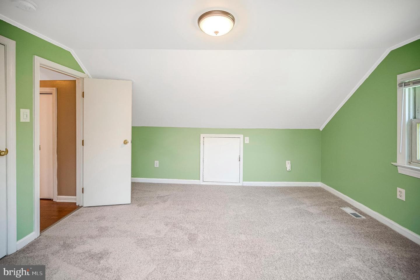 519 Telegraph Road photo 41