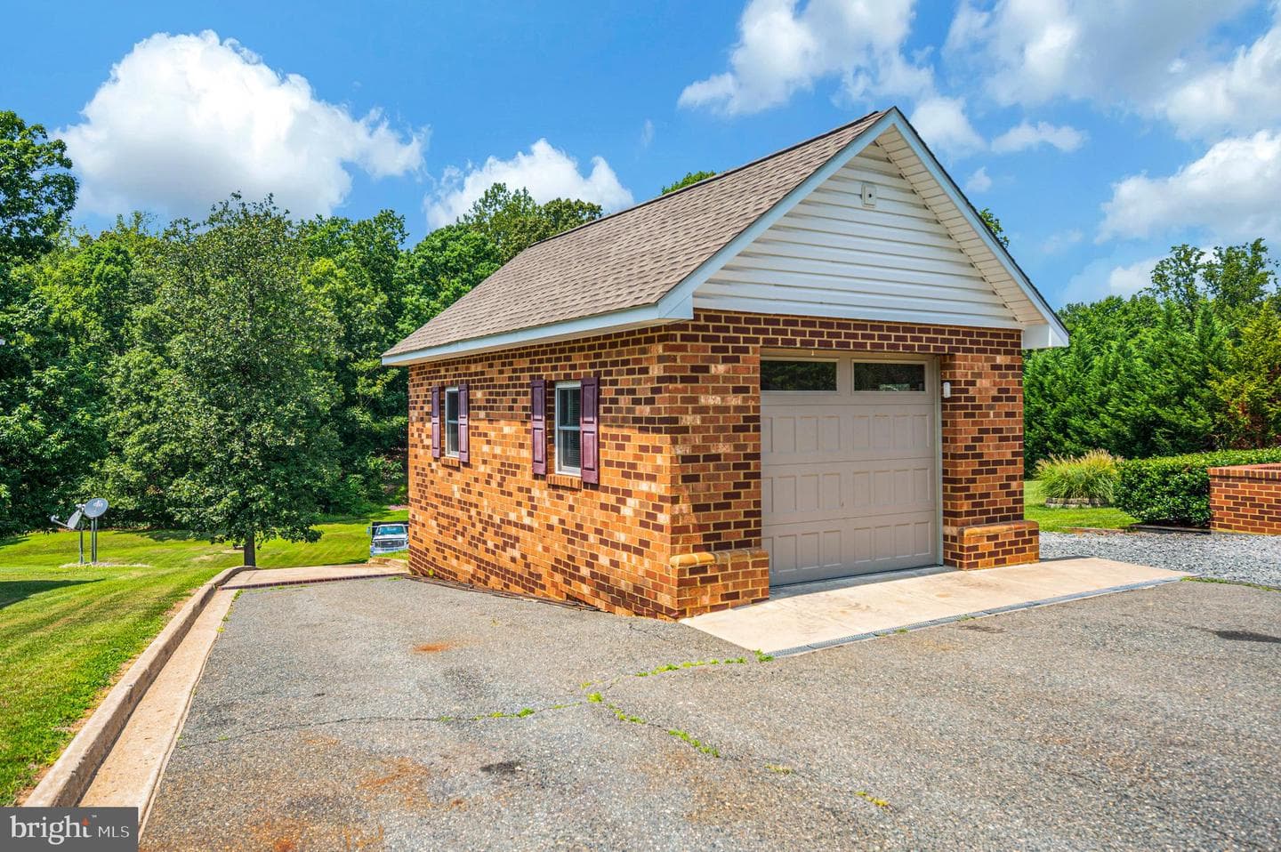 519 Telegraph Road photo 47