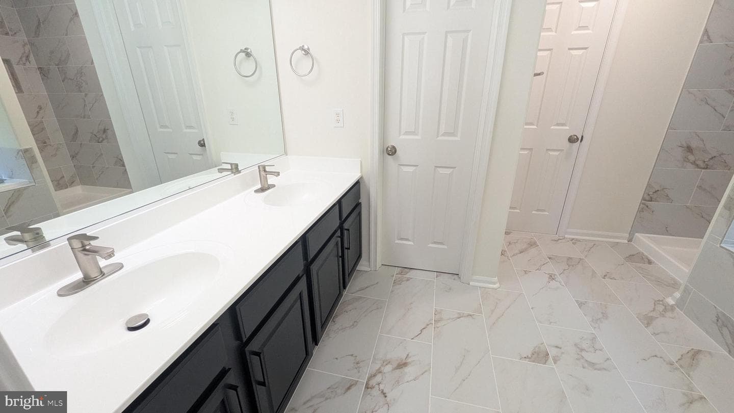 28 Brush Everard Court photo 4