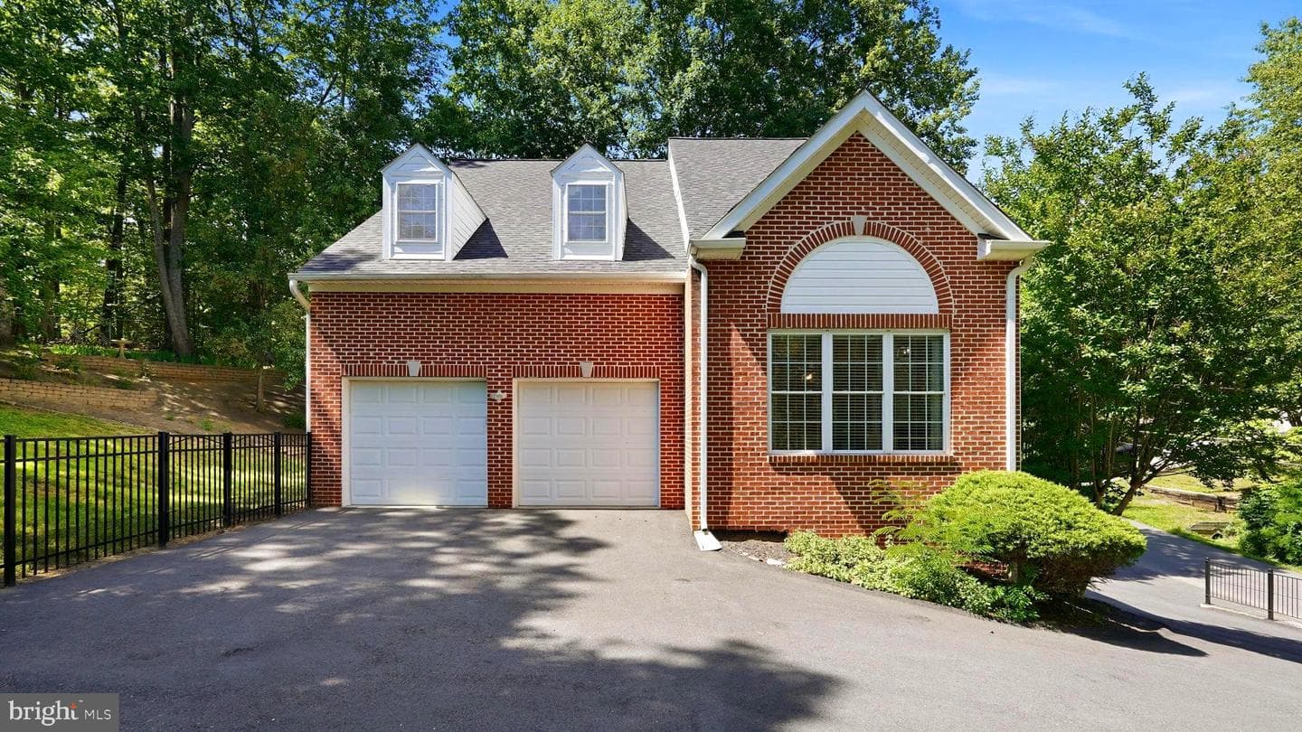2311 Harpoon Drive photo 2
