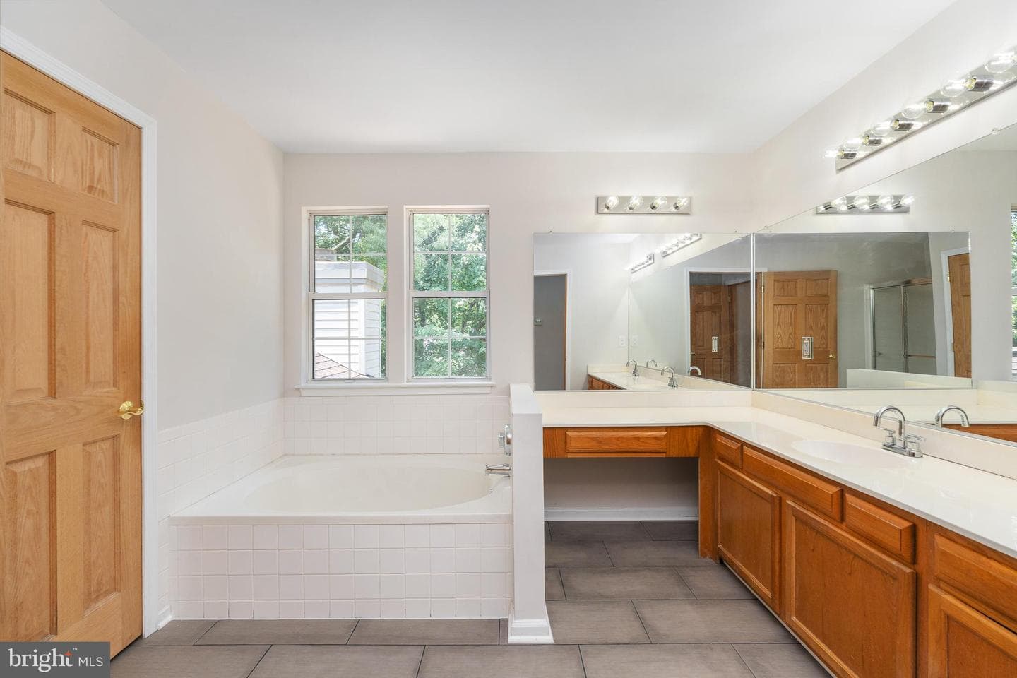 5 Timberwood Court photo 47