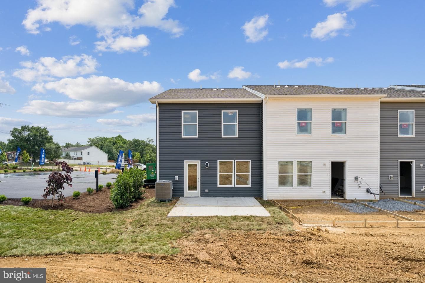233 Camden Drive photo 32