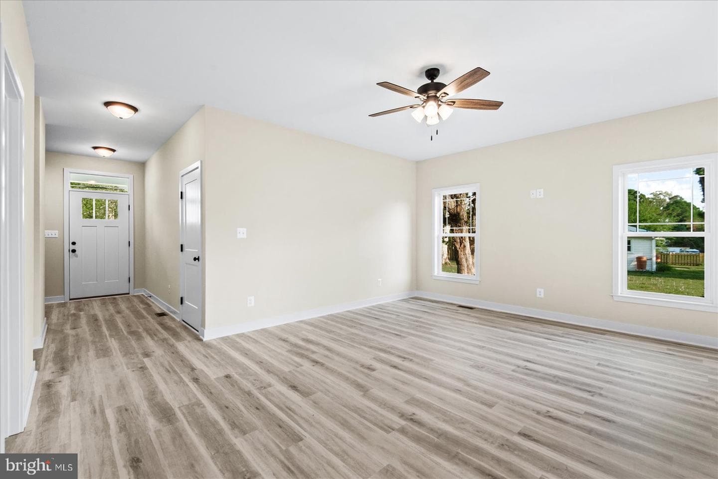 617 Bancroft Ave photo 9