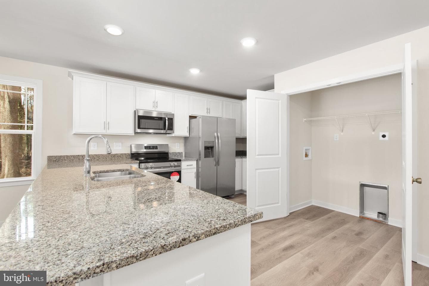344 Ferry Landing photo 35