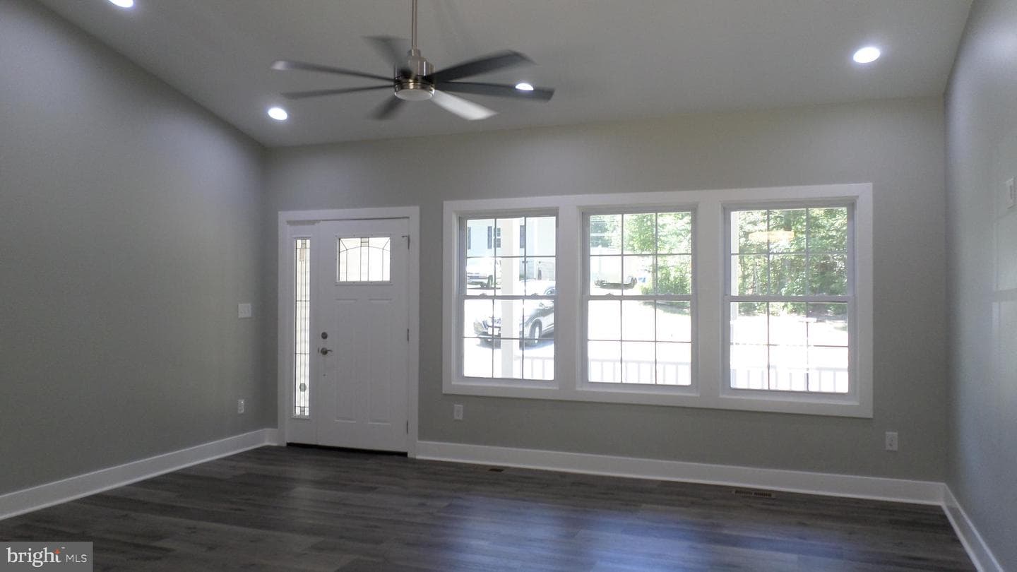 63 Elm Drive photo 4