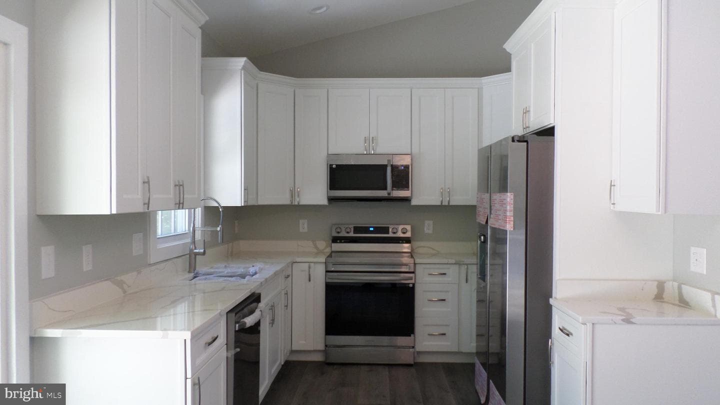 63 Elm Drive photo 5