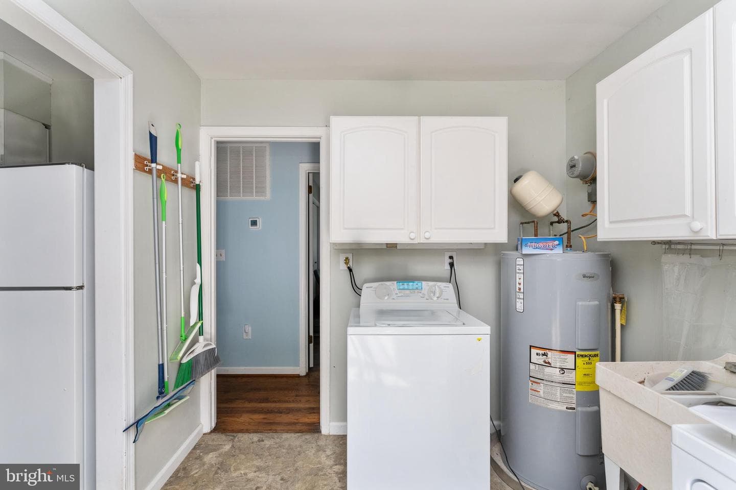 100 Latane Drive photo 15