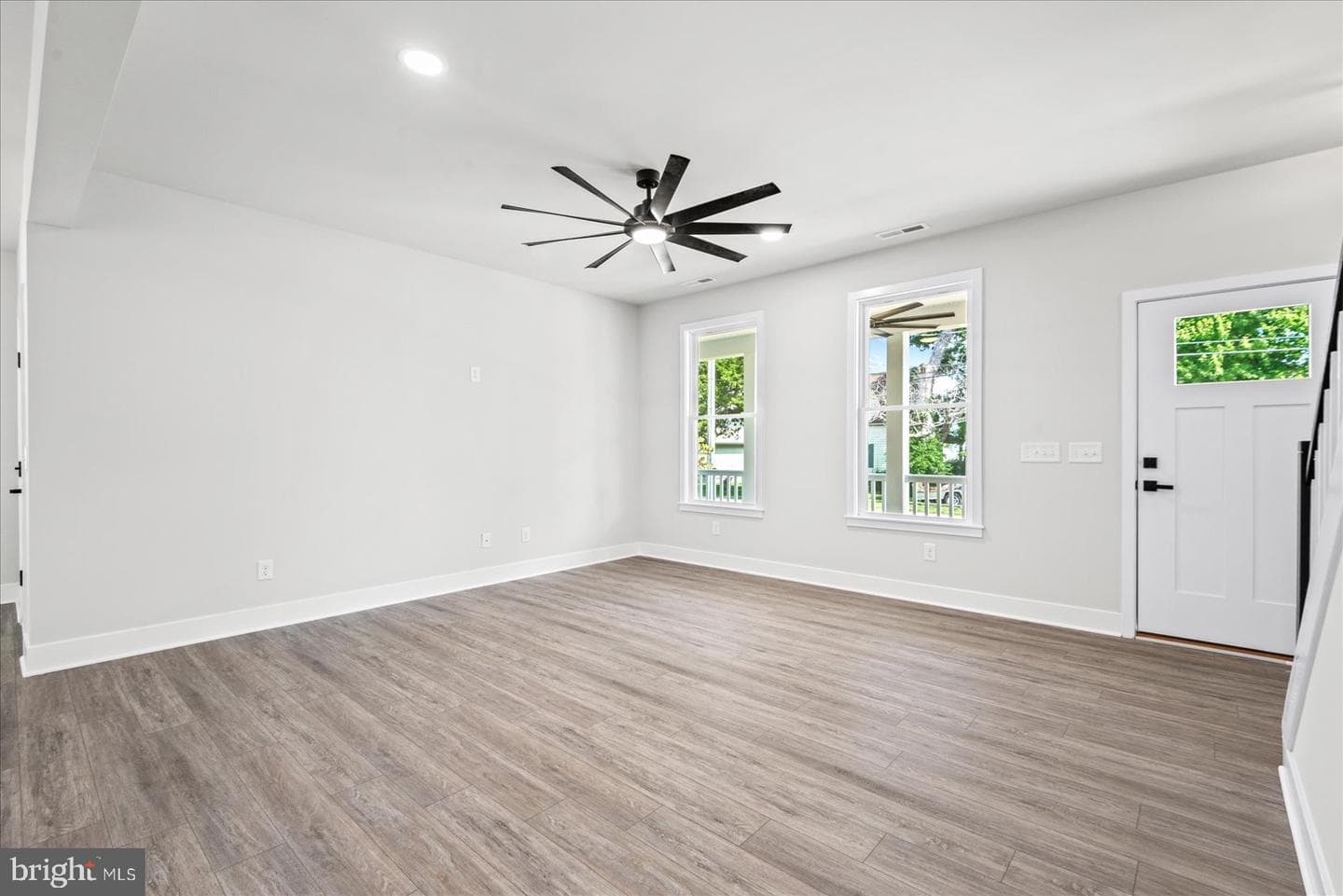 702 Taggart Street photo 9