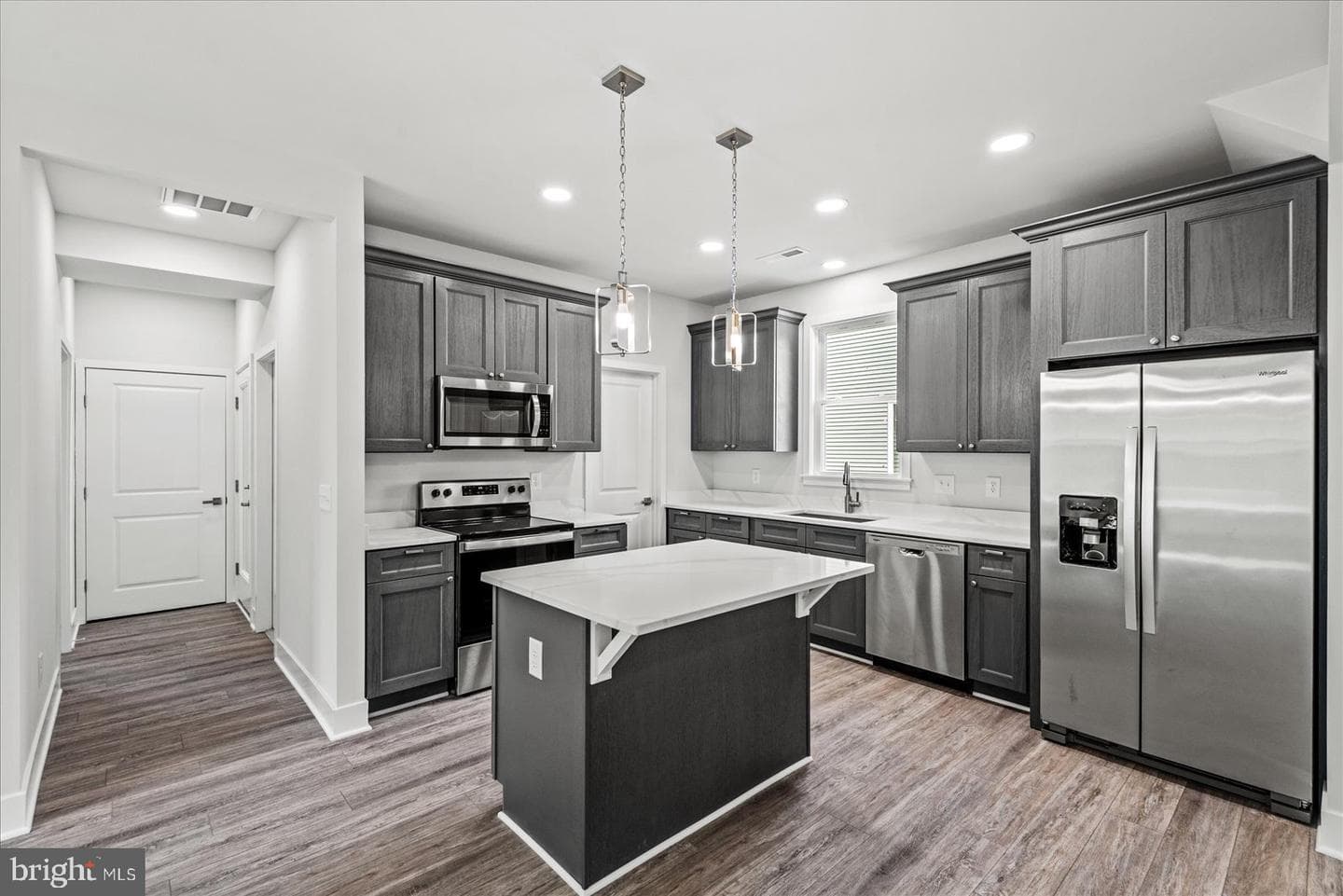 207 Lincoln photo 10