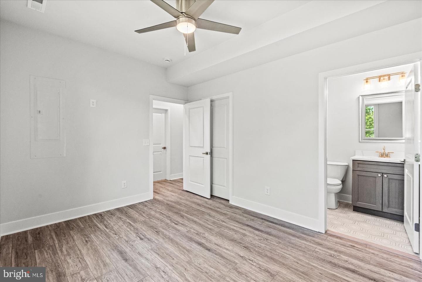 207 Lincoln photo 17