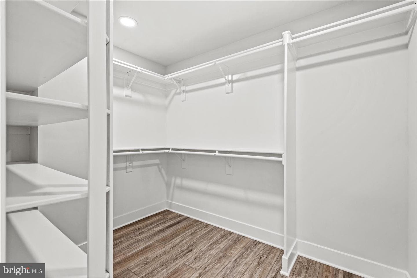 207 Lincoln photo 29