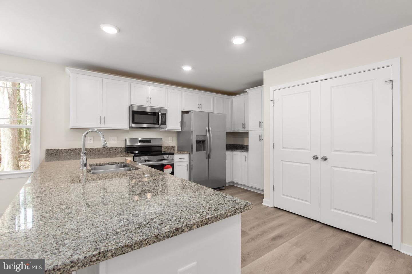 813 Elkin Street photo 3