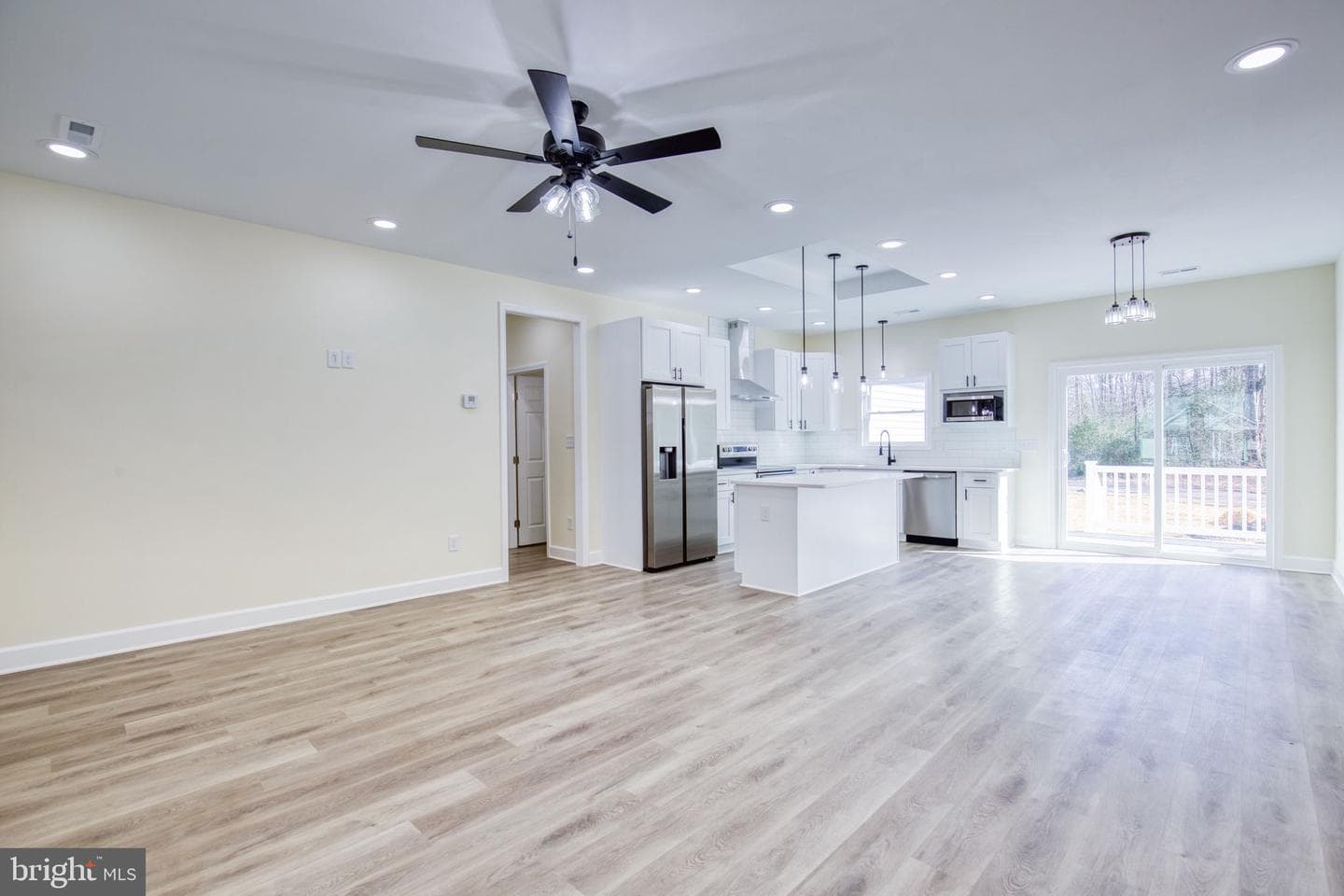 49 Poplar Lane photo 3