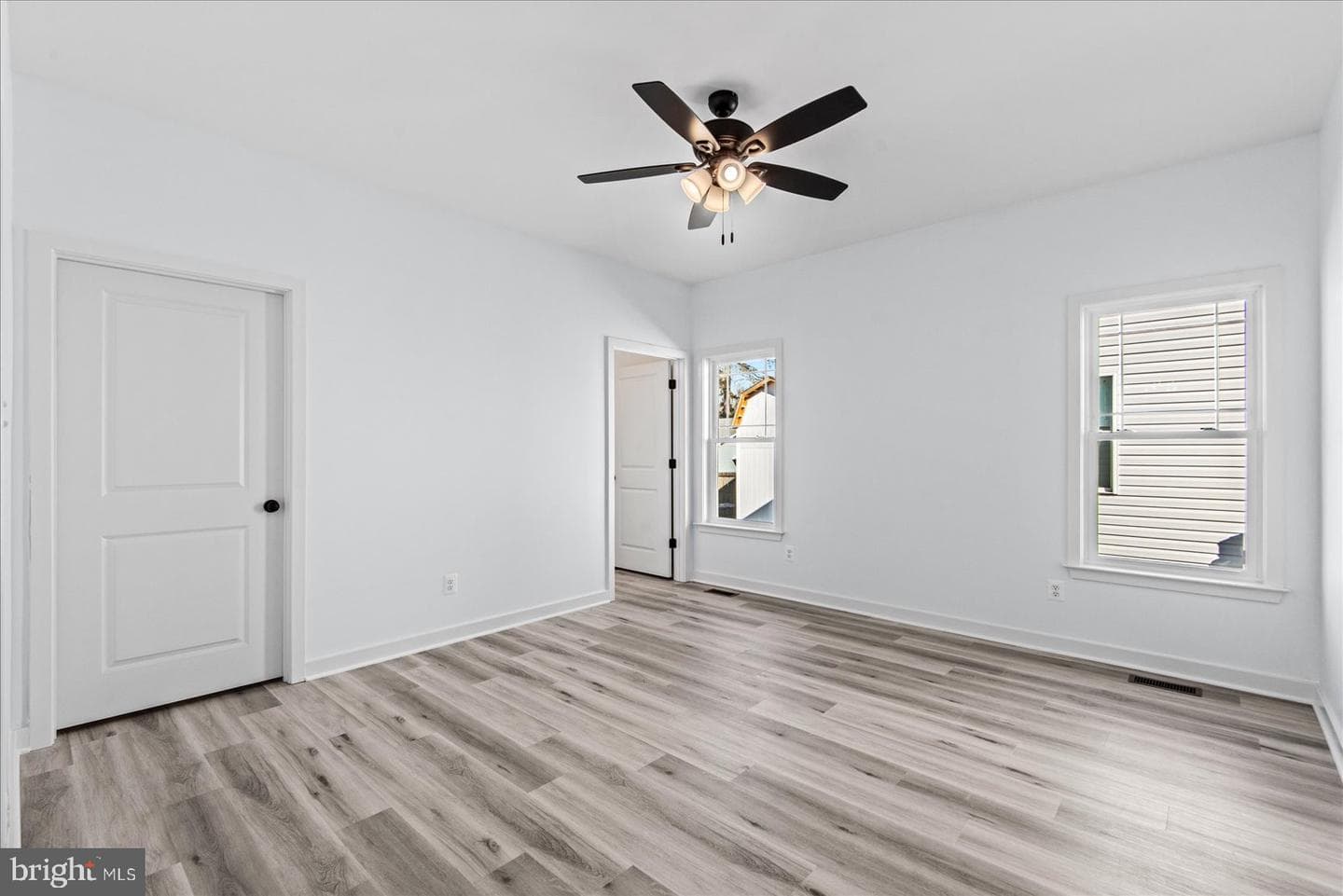 133 6th St photo 20