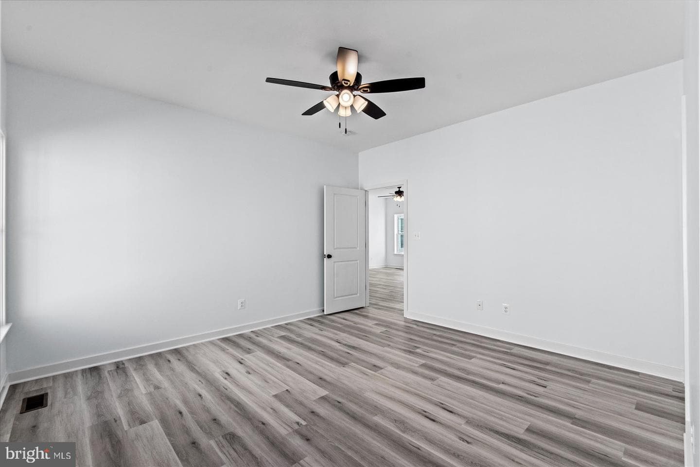 133 6th St photo 21