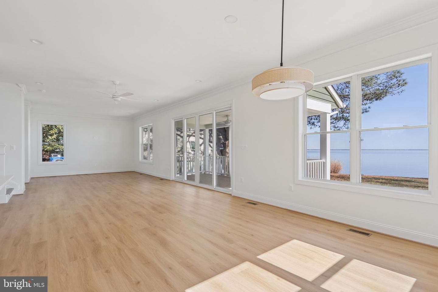 54 Shore Dr. photo 16