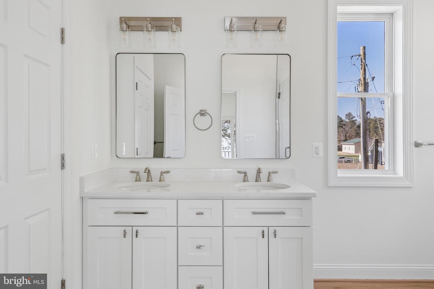 54 Shore Dr. photo 18