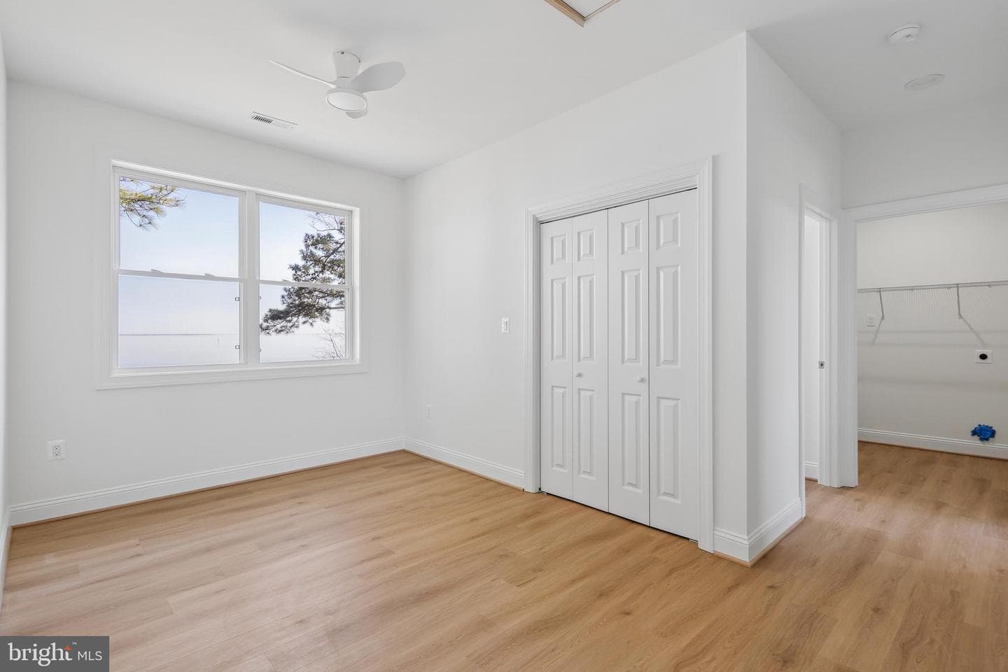 54 Shore Dr. photo 20