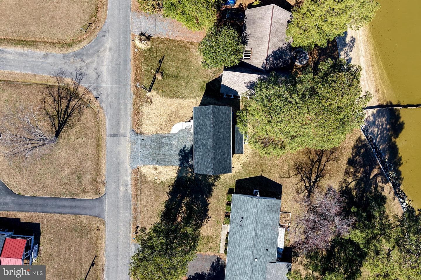54 Shore Dr. photo 41