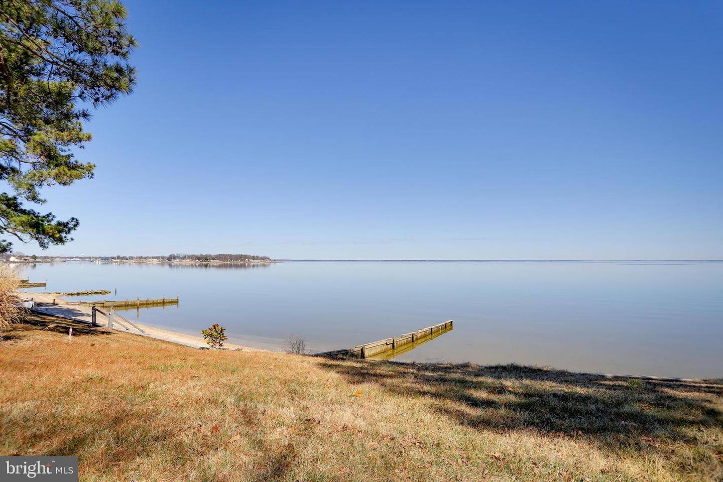 54 Shore Dr. photo 43