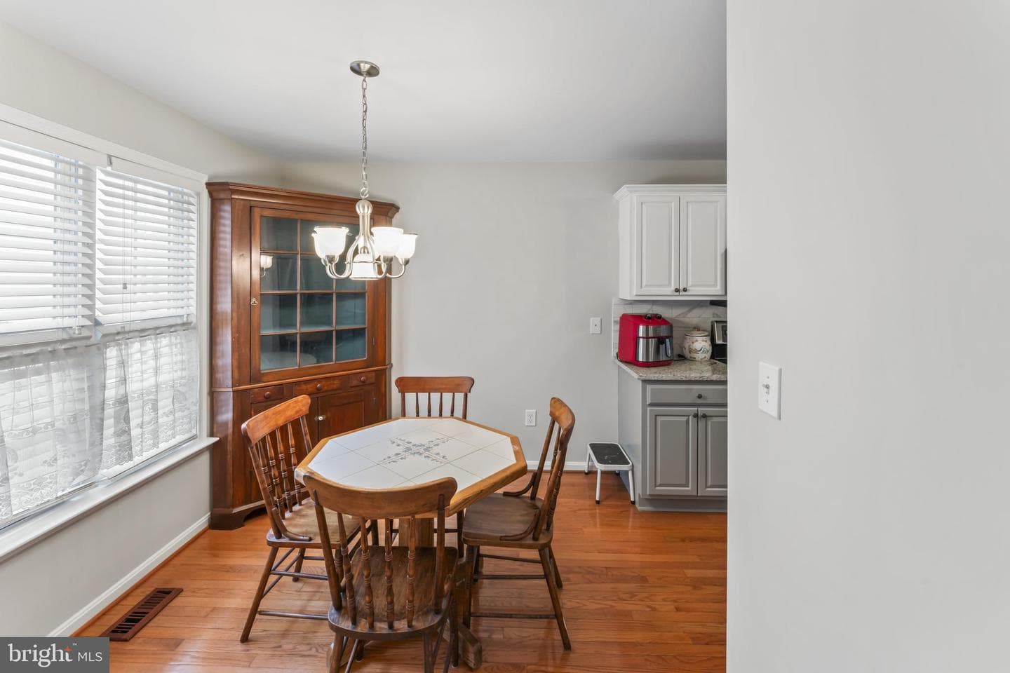 1226 Bancroft Avenue photo 13