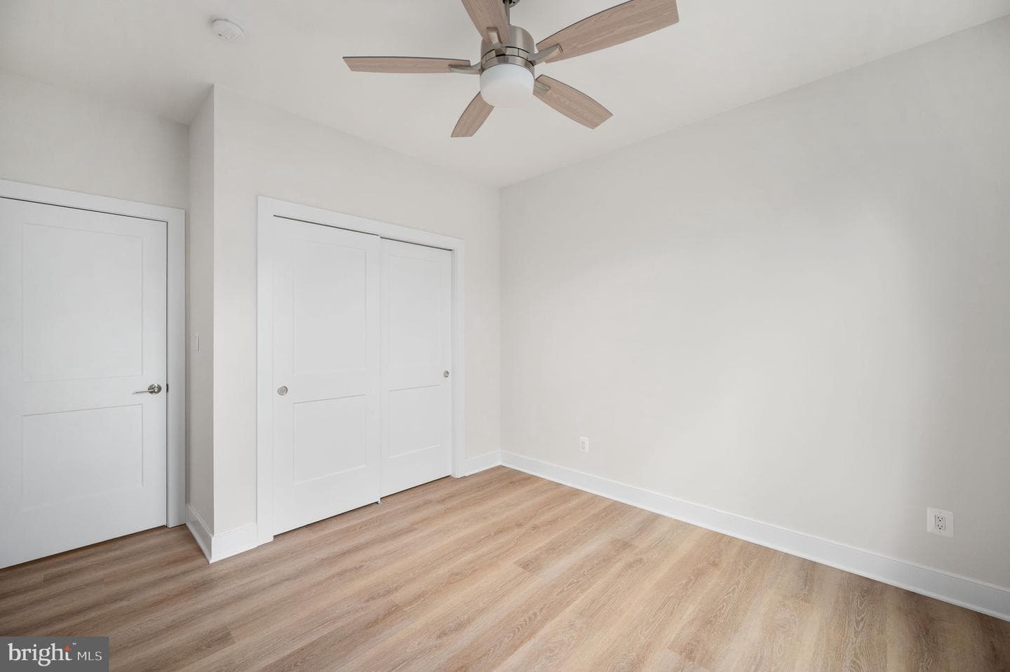 709 Garfield Avenue photo 43